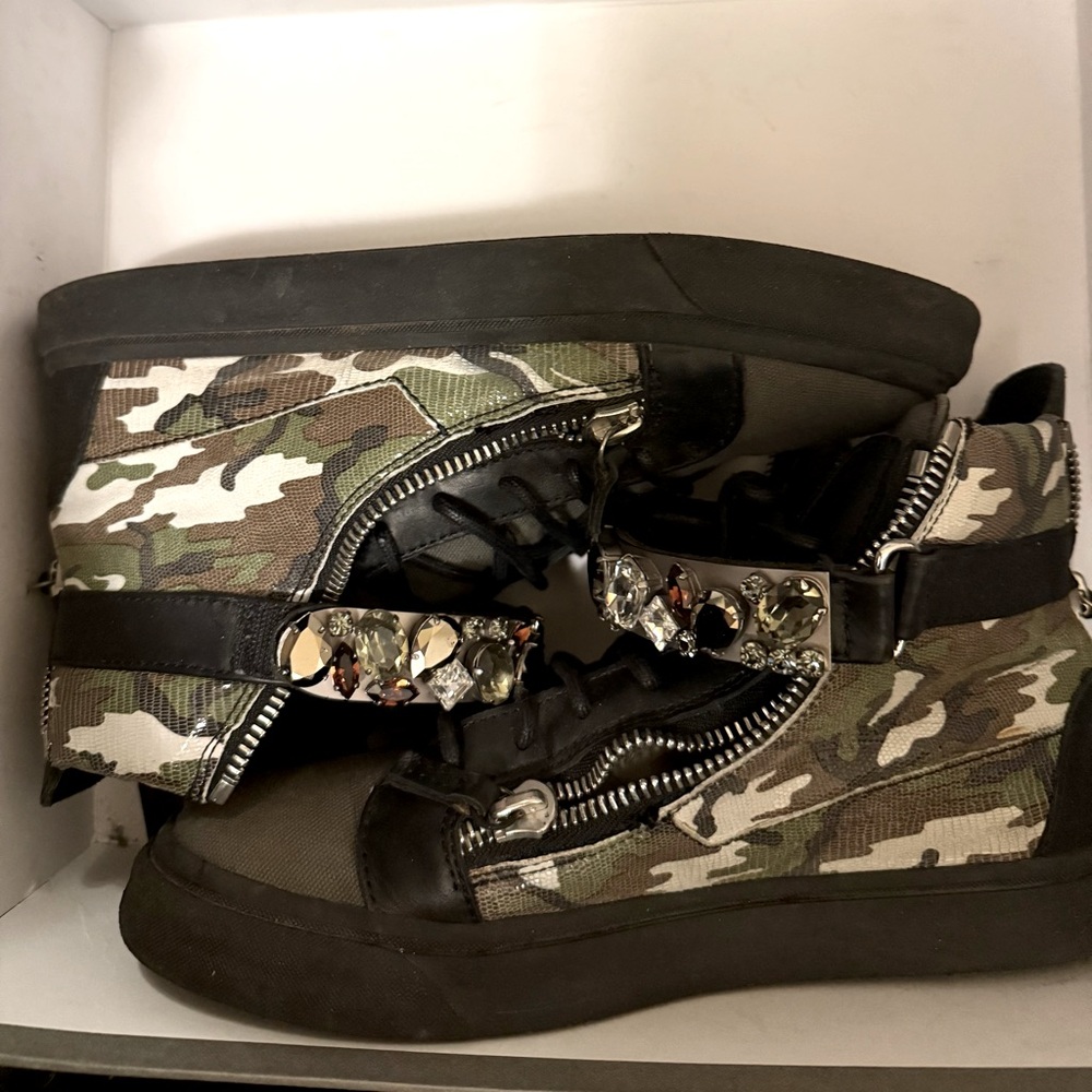 Authentic Men’s GIUSEPPE ZANOTTI Leather & Canvas Camouflage Sneakers w/Gems